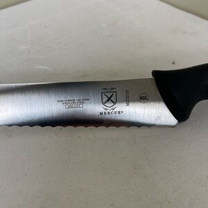 Mercer Renaissance Wavy Edge Slicer - 11" Blade M23210